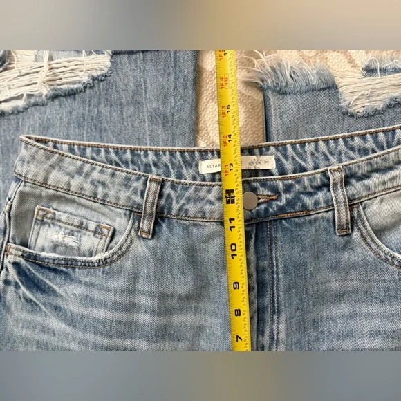 Altar’d State size 31 reg baggy high waist jeans - Picture 10 of 12